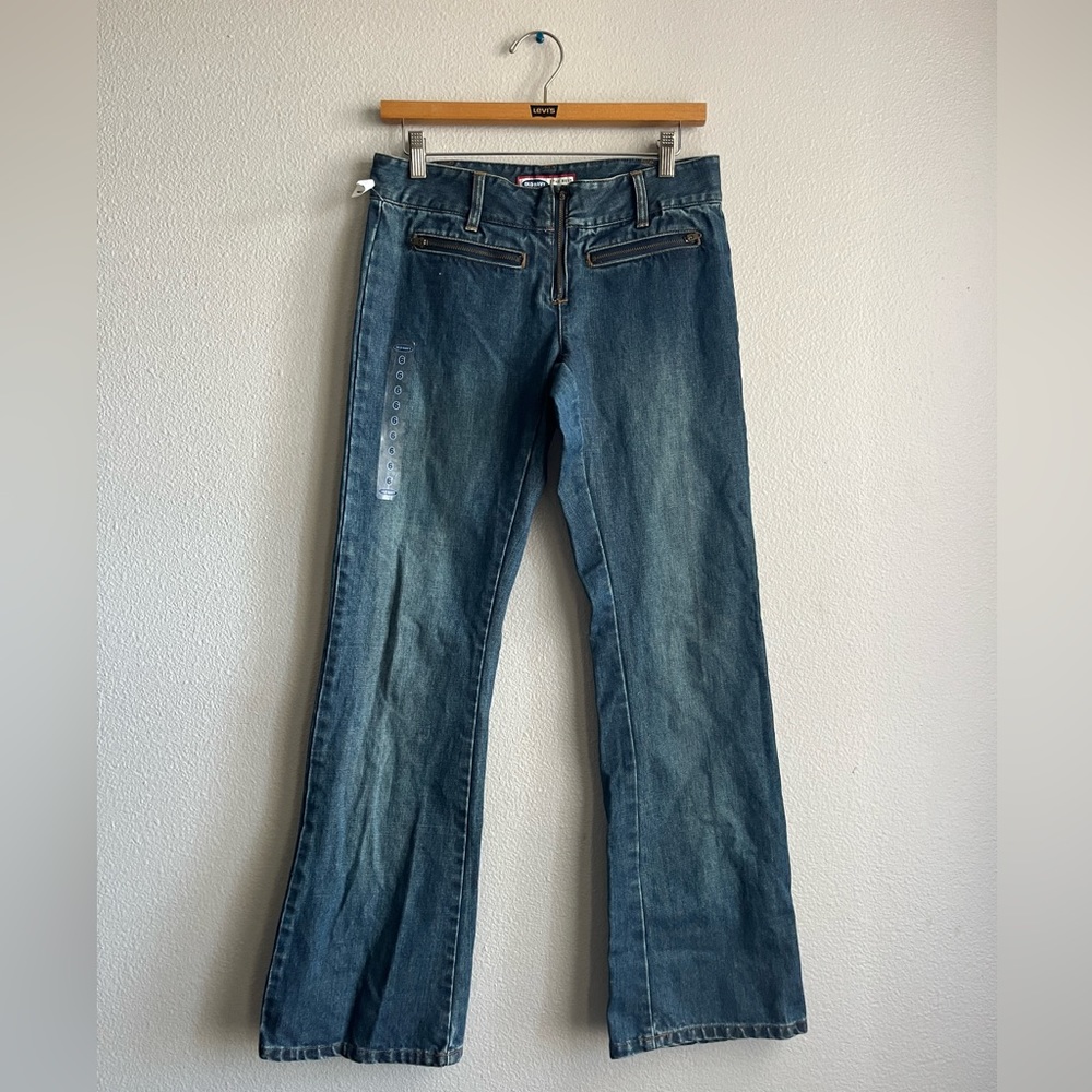 NWT Vintage 2001 Low Rise Flare Leg Jeans Size 6